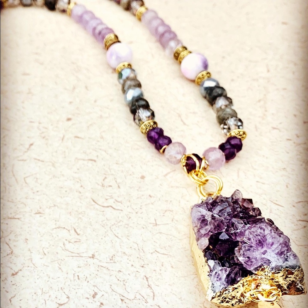 Amethyst, Labradorite, Morganite, Jade & Crystals - Picture 7 of 7